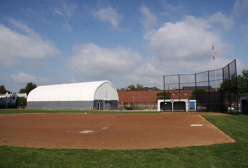 保利预科 Dyker Heights natural grass turf field